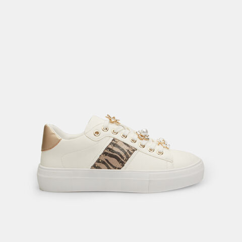 Sneakers para mujer con tira animal print y aplicaciones de joyería, Blanco Sneakers para mujer con tira animal print y aplicaciones de joyería, Blanco